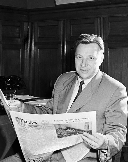 Советский журналист Б.С.Бурков
