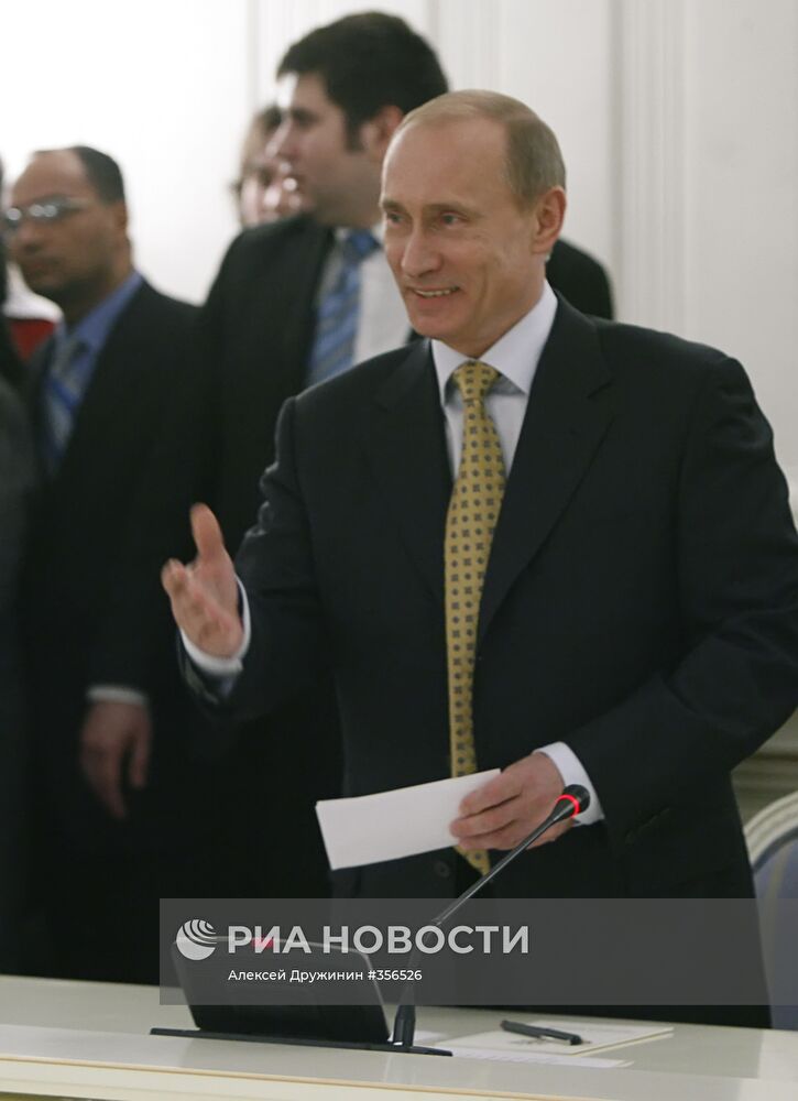Встреча Владимира Путина и Муамара Каддафи