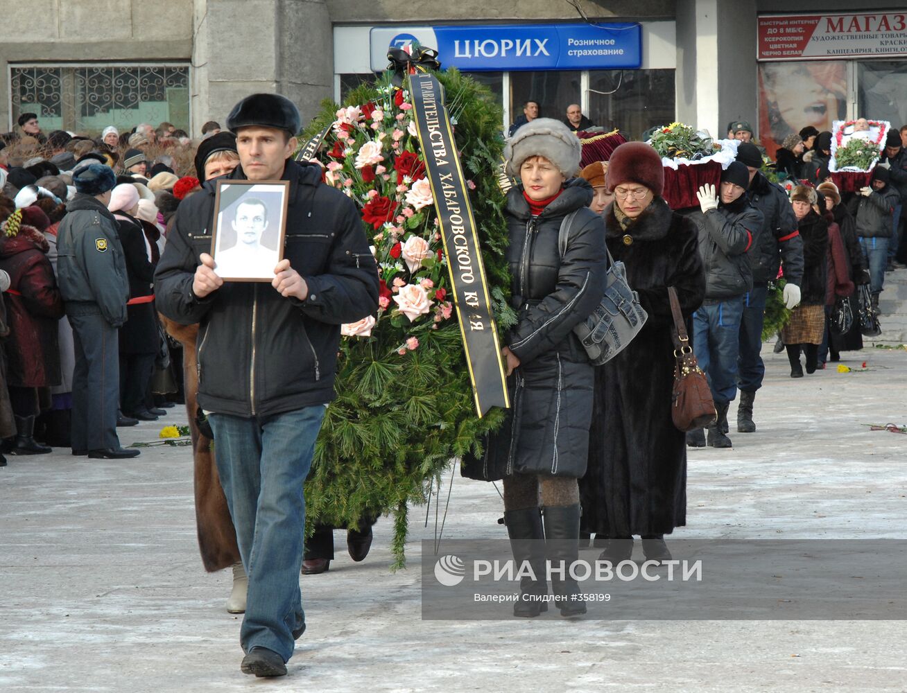 Похороны погибших на АПЛ "Нерпа" в Комсомольске-на-Амуре