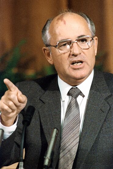 Генеральный секретарь ЦК КПСС М.С.Горбачёв