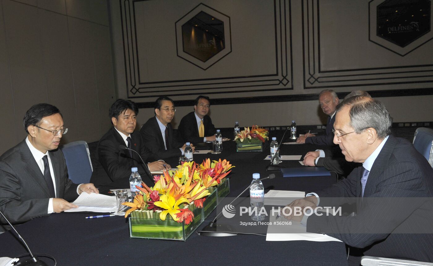 Встреча министров иностранных дел России и Китая
