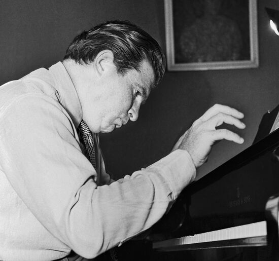 Пианист Эмиль Гилельс