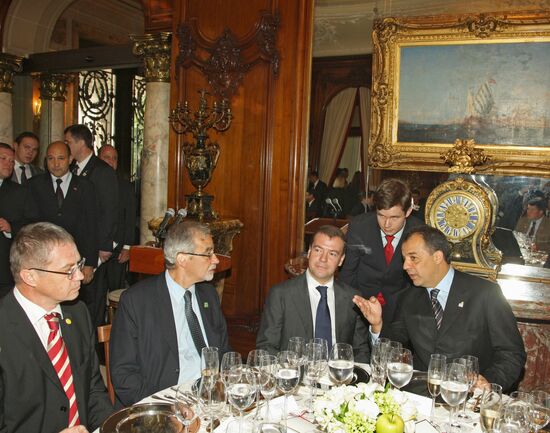 Официальный визит президента России Д. Медведева в Бразилию