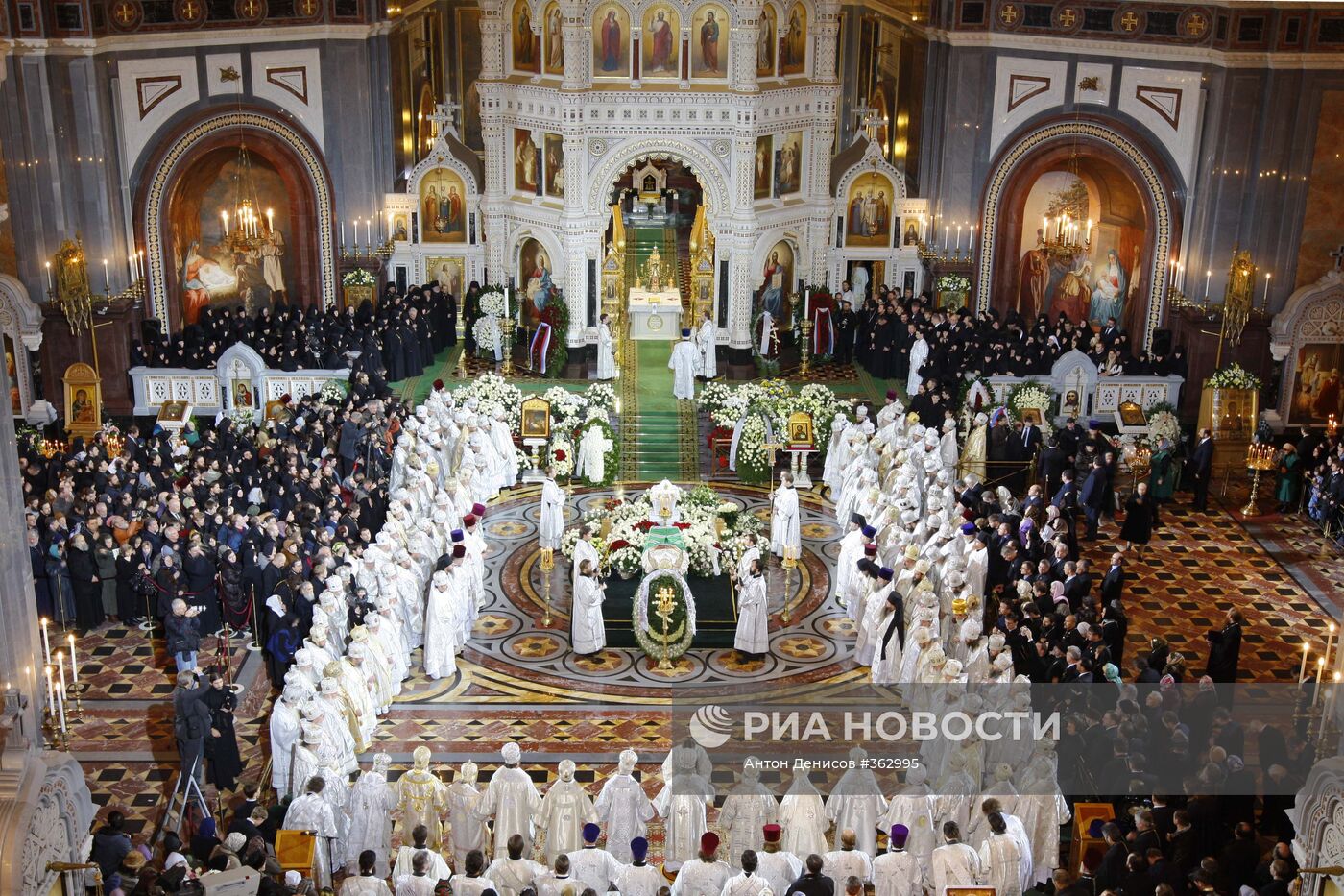 Церемония отпевания и похорон патриарха Алексия II