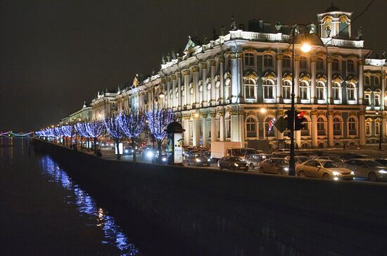 Предновогодняя иллюминация в Санкт-Петербурге