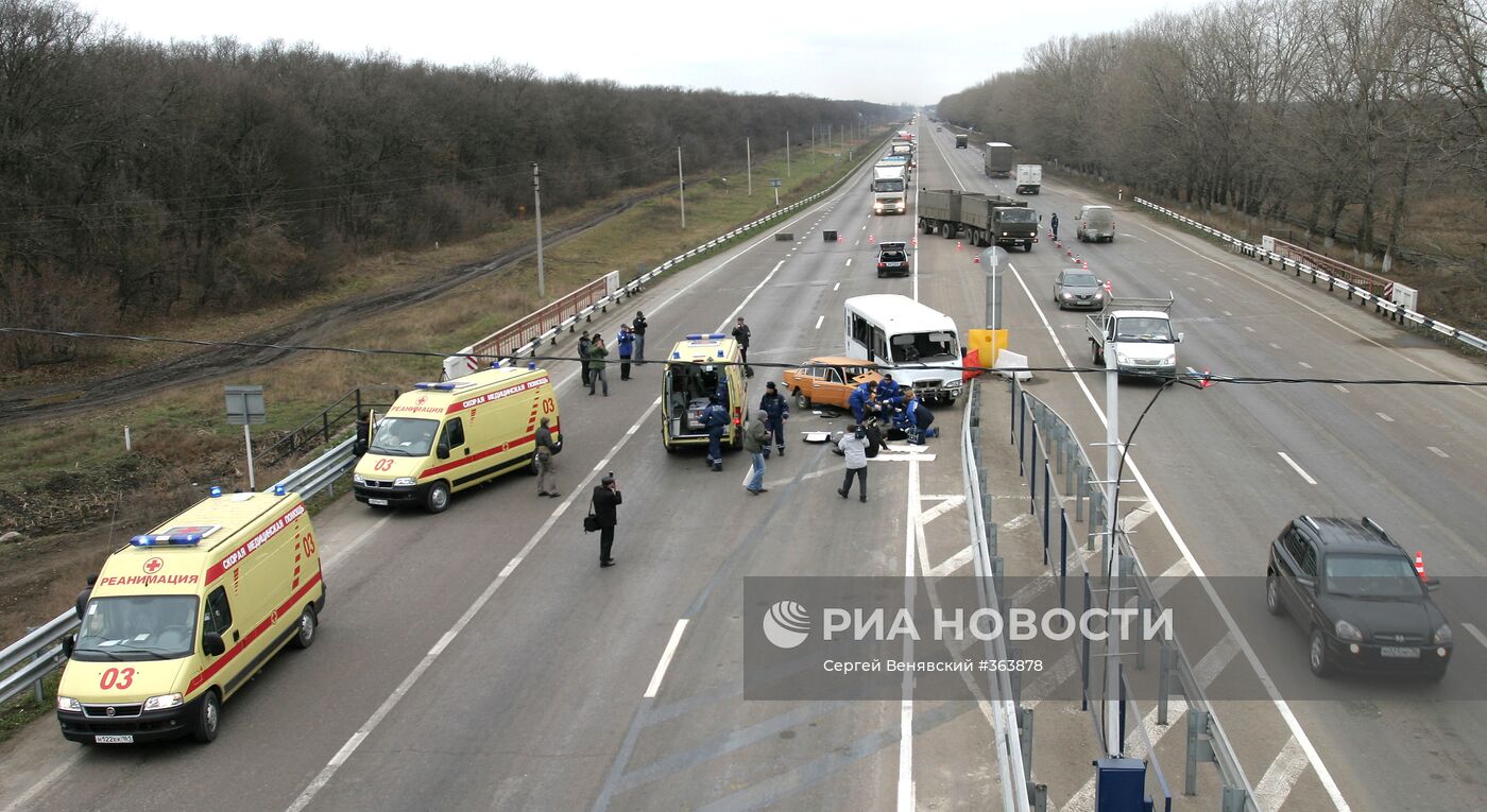 Совместные учения ГАИ и МЧС в Ростовской области