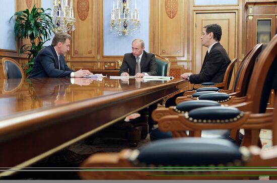 Встреча В.Путина с И.Шуваловым и А.Жуковым