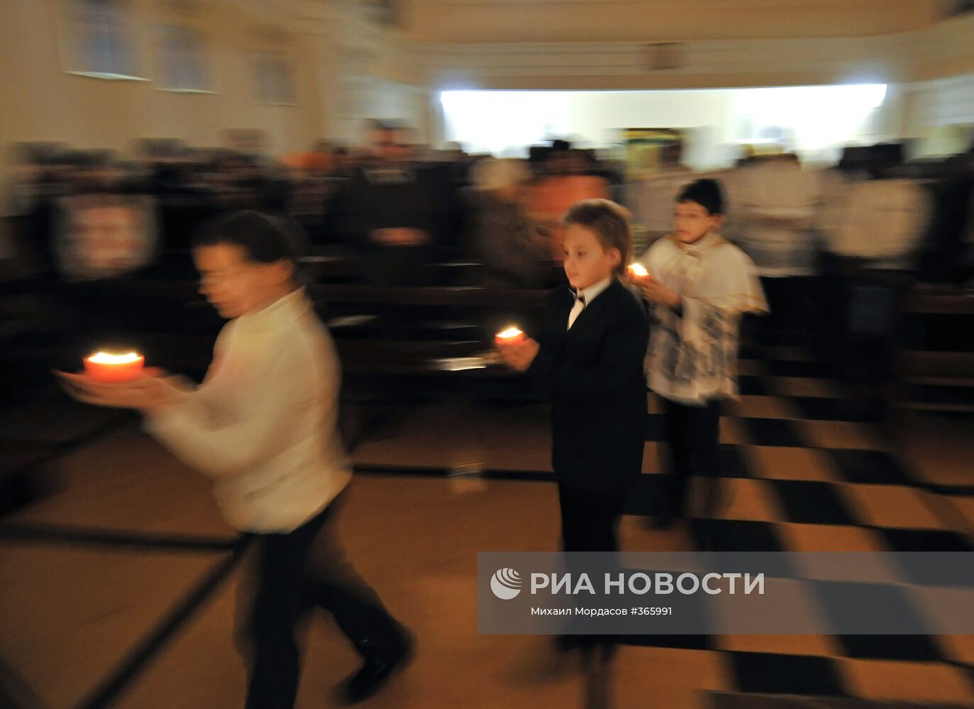 Католики празднуют Рождество Христово