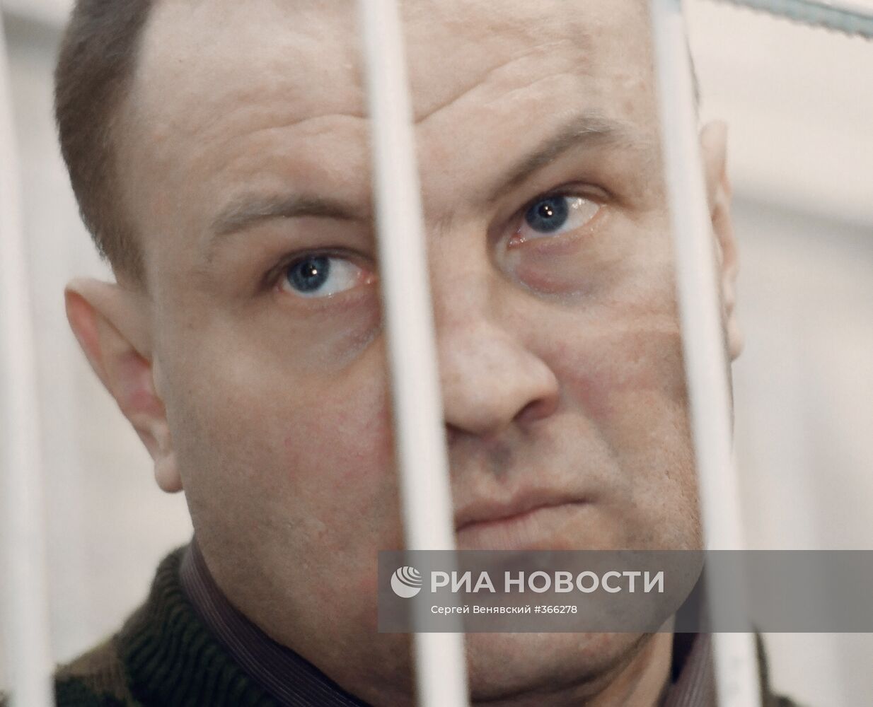 Полковник Юрий Буданов в зале суда