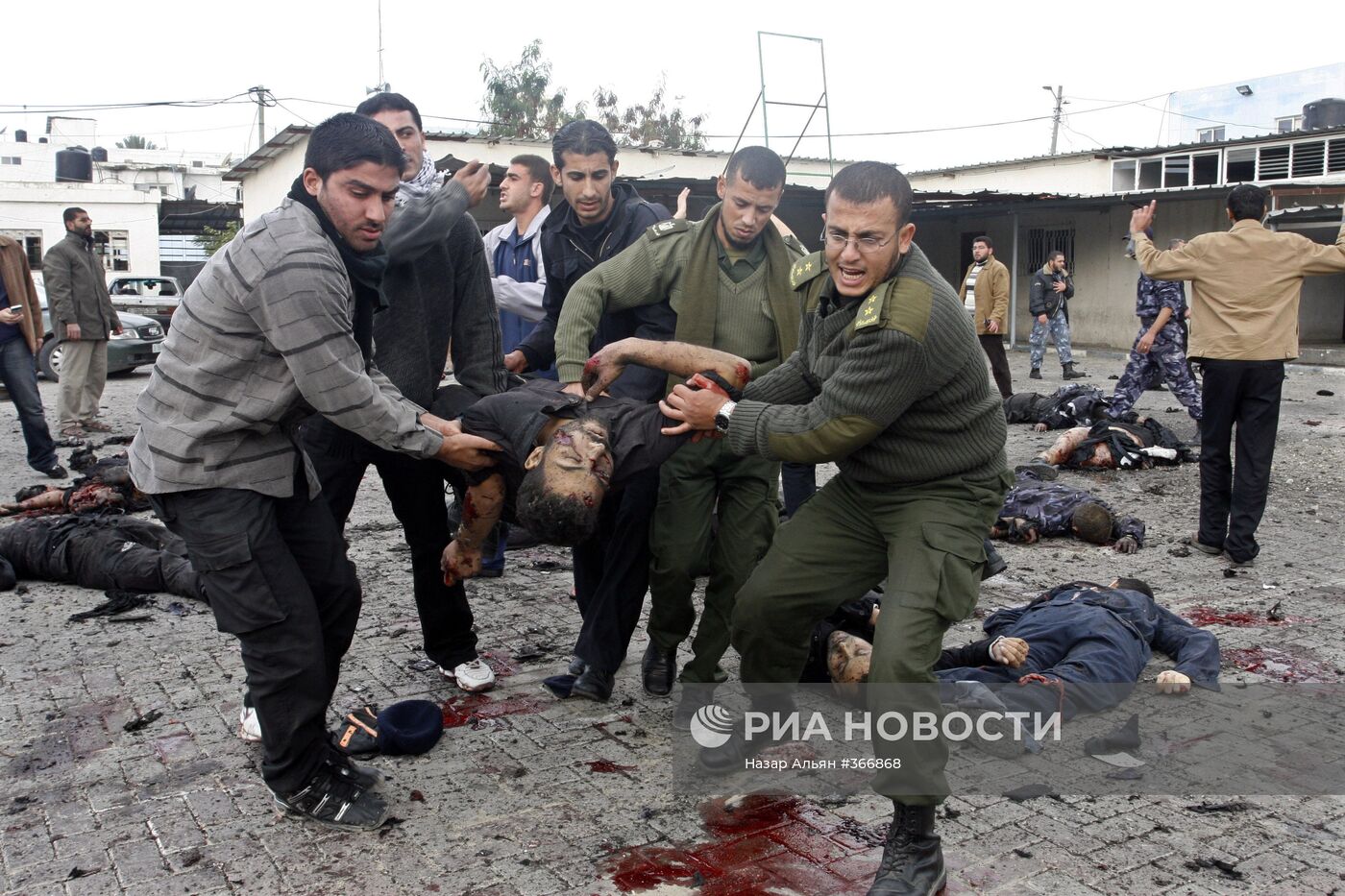 Пострадавшие в секторе Газа от авиаударов израильских ВВС