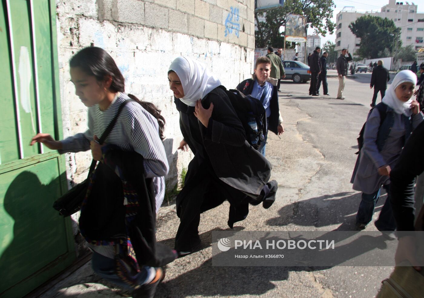 Пострадавшие в секторе Газа от авиаударов израильских ВВС