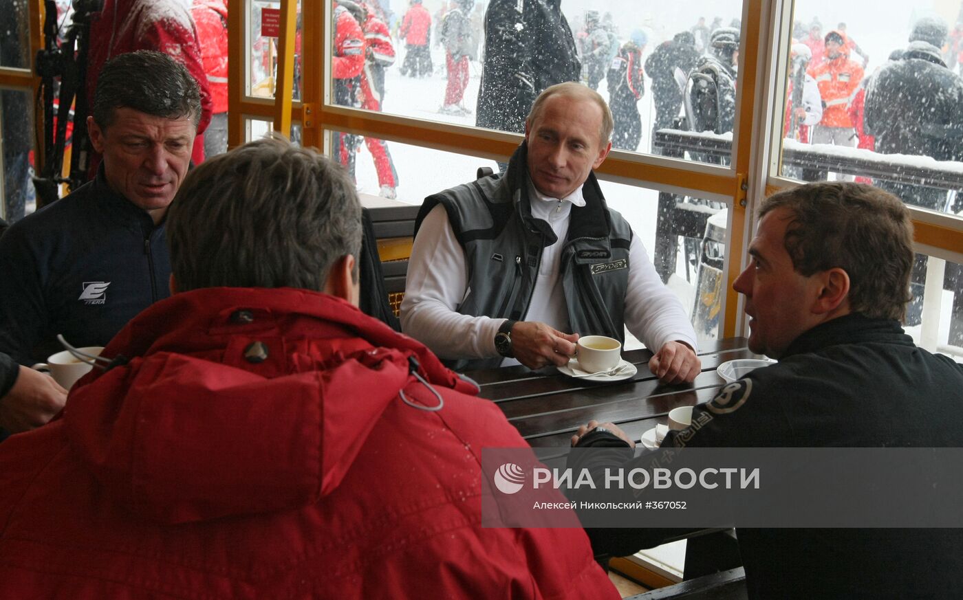 Президент и премьер-министр РФ посетили Сочи