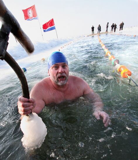 Открытый чемпионат Владивостока по плаванию в ледяной воде