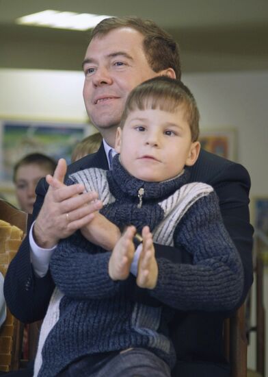 Президент РФ посетил школу-интернат имени Преподобного Сергия