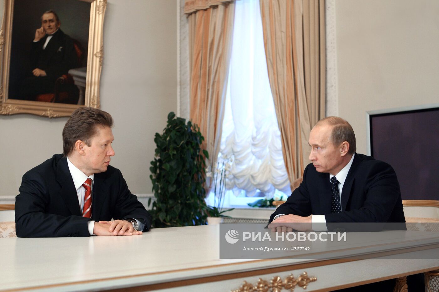 Встреча Владимира Путина с Алексеем Миллером в Санкт-Петербурге