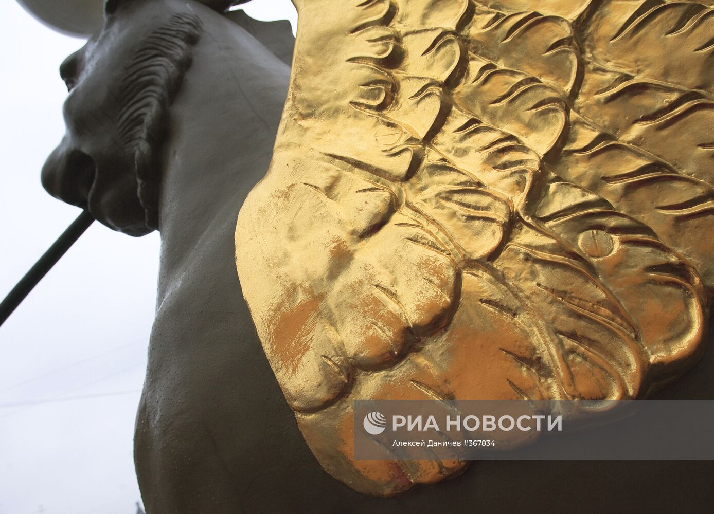 Акт вандализма на Банковском мосту в Санкт-Петербурге