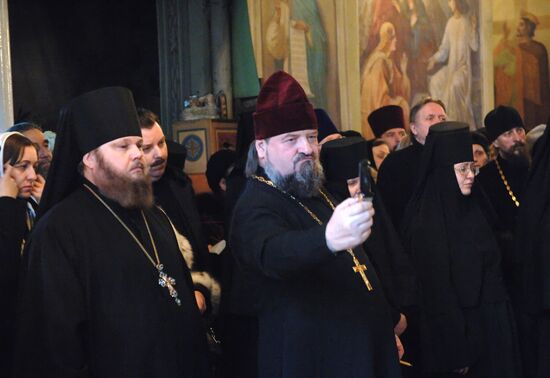 Заупокойная служба прошла у надгробия Алексия II