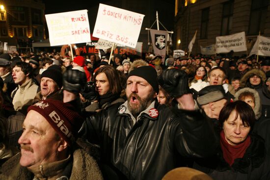 Акция протеста оппозиции в столице Латвии
