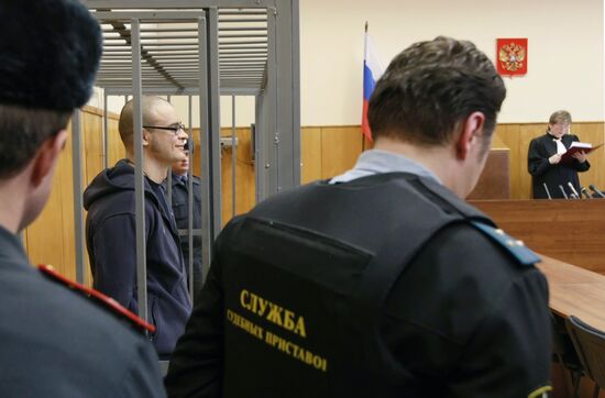 Оглашение приговора по делу Марцинкевича и Зуева