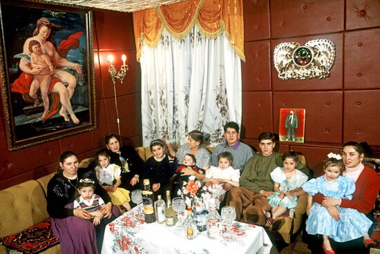 Цыганская семья