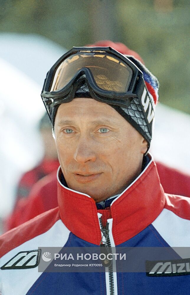 В.Путин во время зимнего отдыха