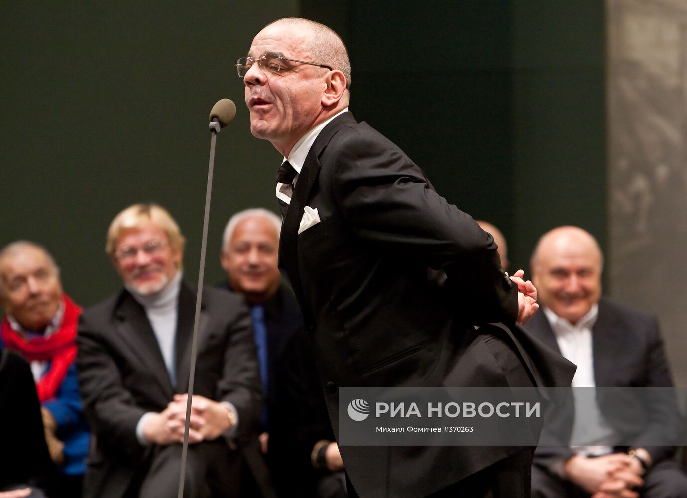 Режиссер Константин Райкин