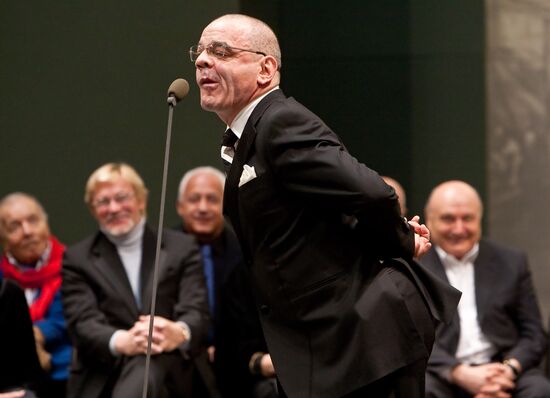 Режиссер Константин Райкин