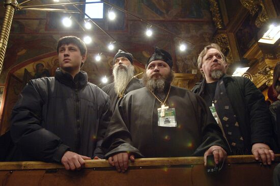 Патриарх Кирилл совершил молебен в Троице-Сергиевой Лавре