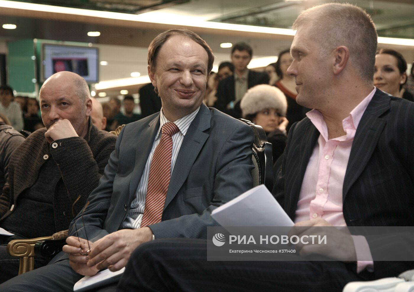 Первые «пионерские чтения» прошли в «Республике Lotte Plaza»