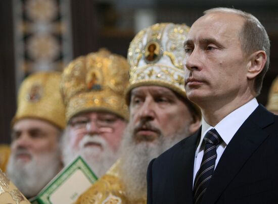 В.Путин на интронизации Патриарха Московского и всея Руси