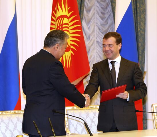 Дмитрий Медведев и Курманбек Бакиев