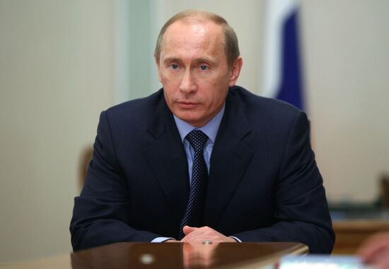 В. Путин провел совещание по экономическим вопросам