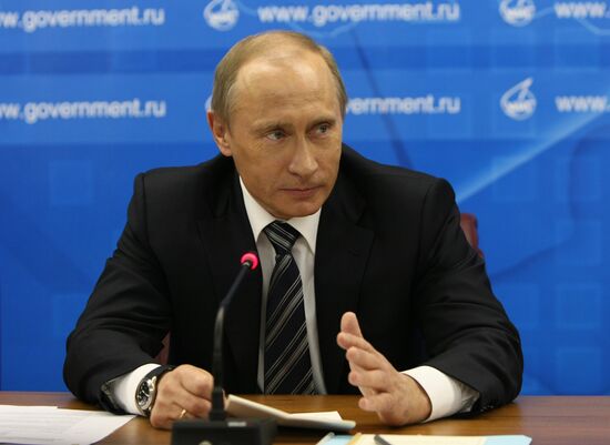 В.Путин на заседании Совета генеральных и главных конструкторов