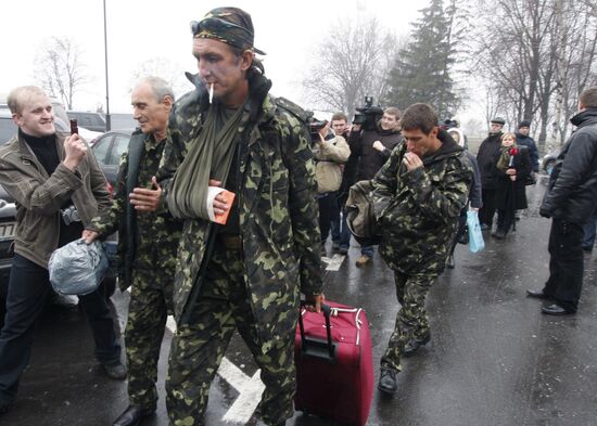 Встреча экипажа сухогруза «Фаина» в аэропорту «Борисполь»