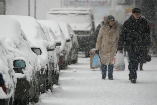 Снег в Москве