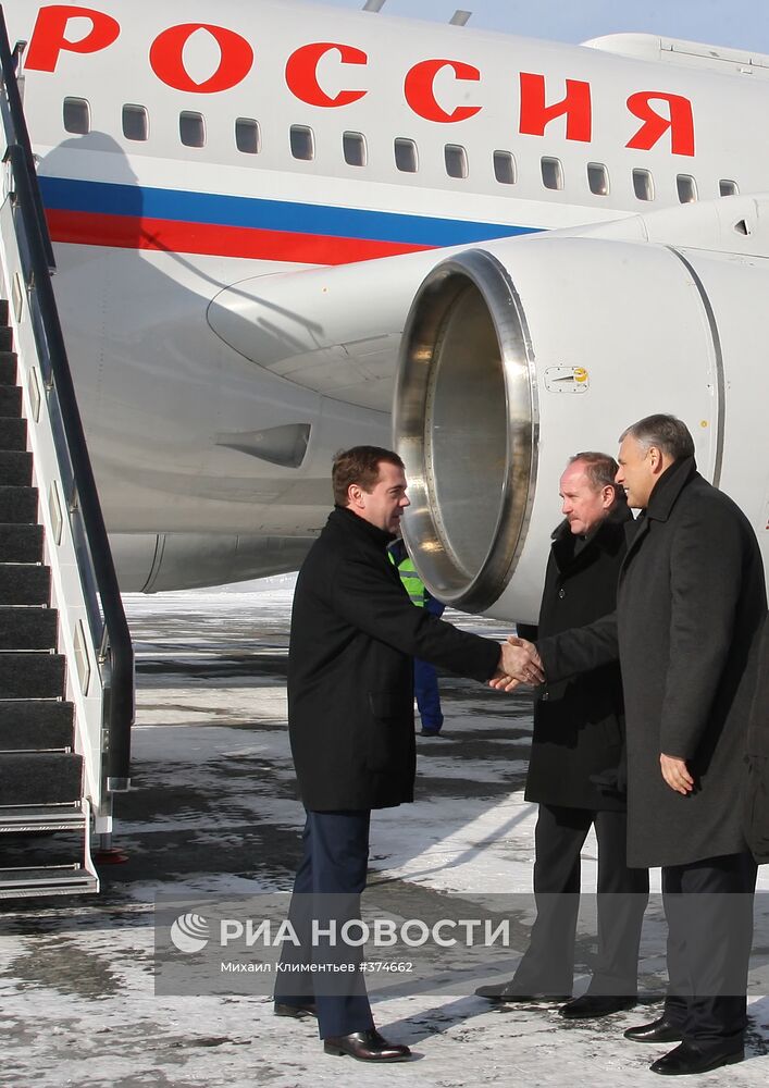 Дмитрий Медведев прибыл с визитом в Южно-Сахалинск