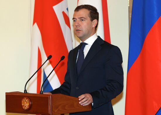 Д.Медведев на встрече с деловыми кругами на Сахалине