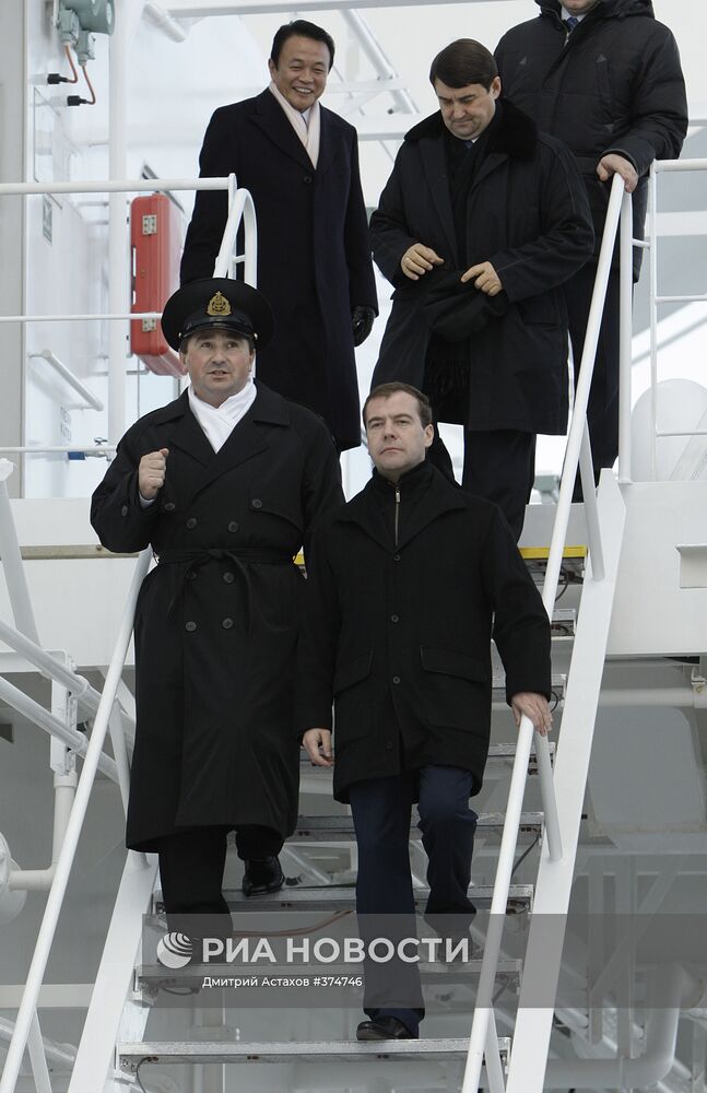 Осмотр танкера-газовоза "Гранд Анива" на Сахалине