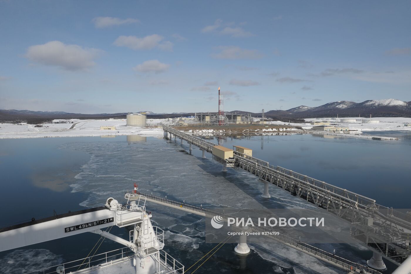 Первый завод по производству сжиженного газа (СПГ) на Сахалине