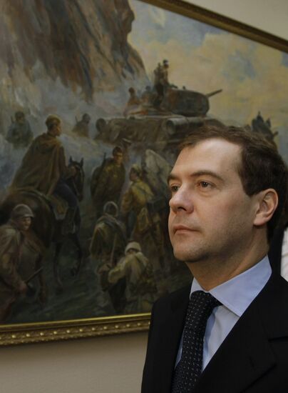 Д.Медведев посетил штаб Сибирского военного округа (СибВО)