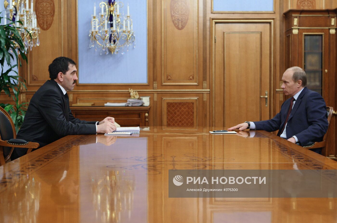 Встреча премьер-министра РФ В.Путина с Юнус-Беком Евкуровым