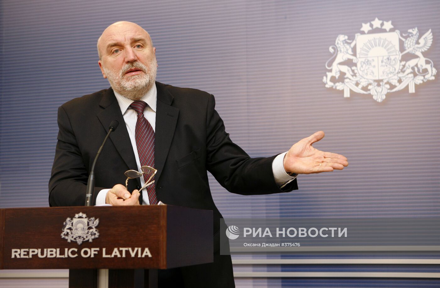 Премьер-министр Латвии Иварс Годманис подал в отставку