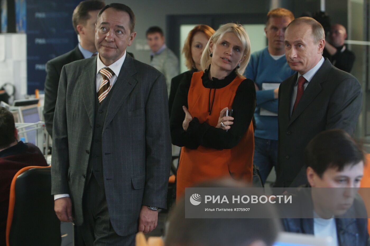 Премьер-министр РФ В.Путин посетил агентство "РИА Новости"