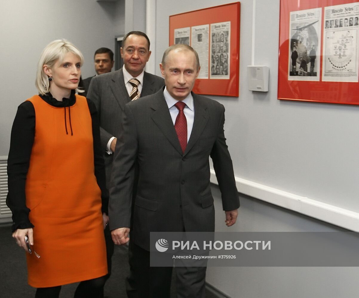 Премьер-министр РФ В.Путин посетил агентство "РИА Новости"