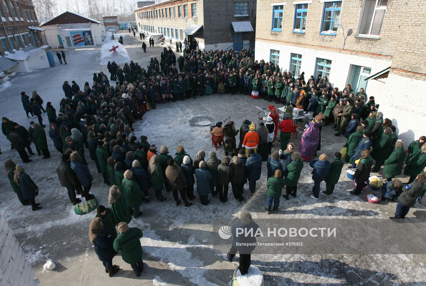 Празднование Масленицы в женской колонии в Новосибирской области