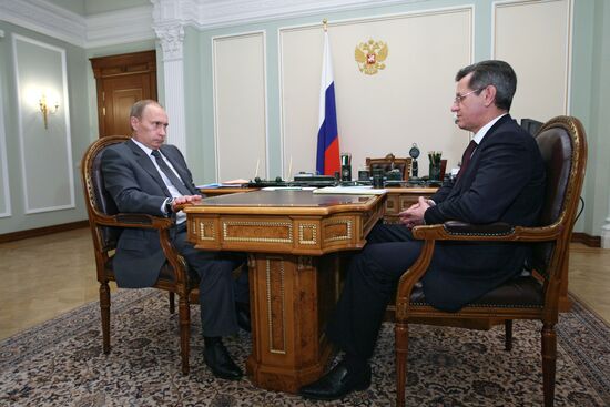 Премьер-министр РФ В. Путин и А. Жилкин