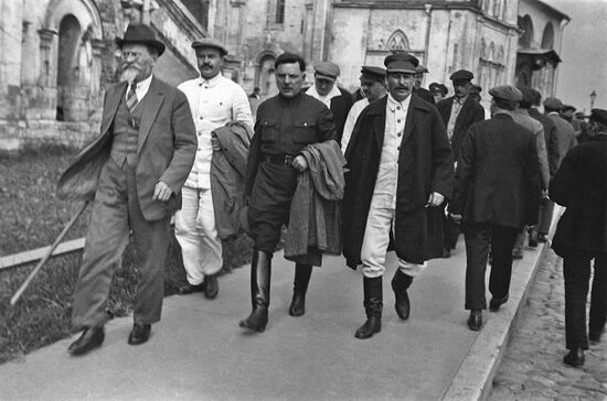 И.В.Сталин, М.И.Калинин, К.Е.Ворошилов и А.А.Андреев