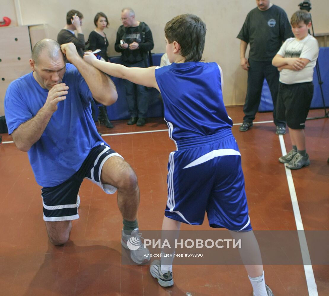 Мастер-класс чемпиона мира по боксу по версии WBA Н. Валуева