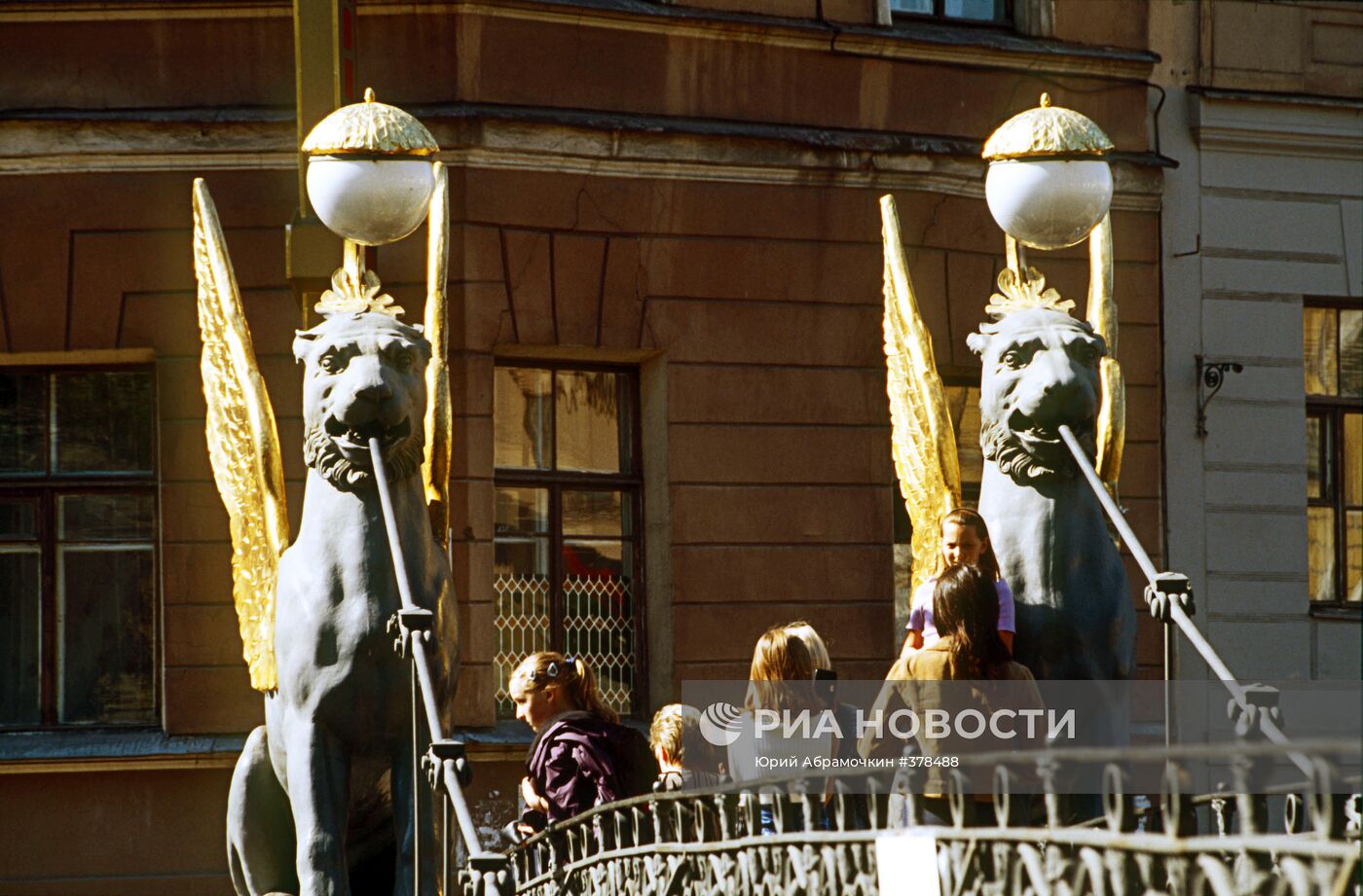 Банковский мост в Санкт-Петербурге