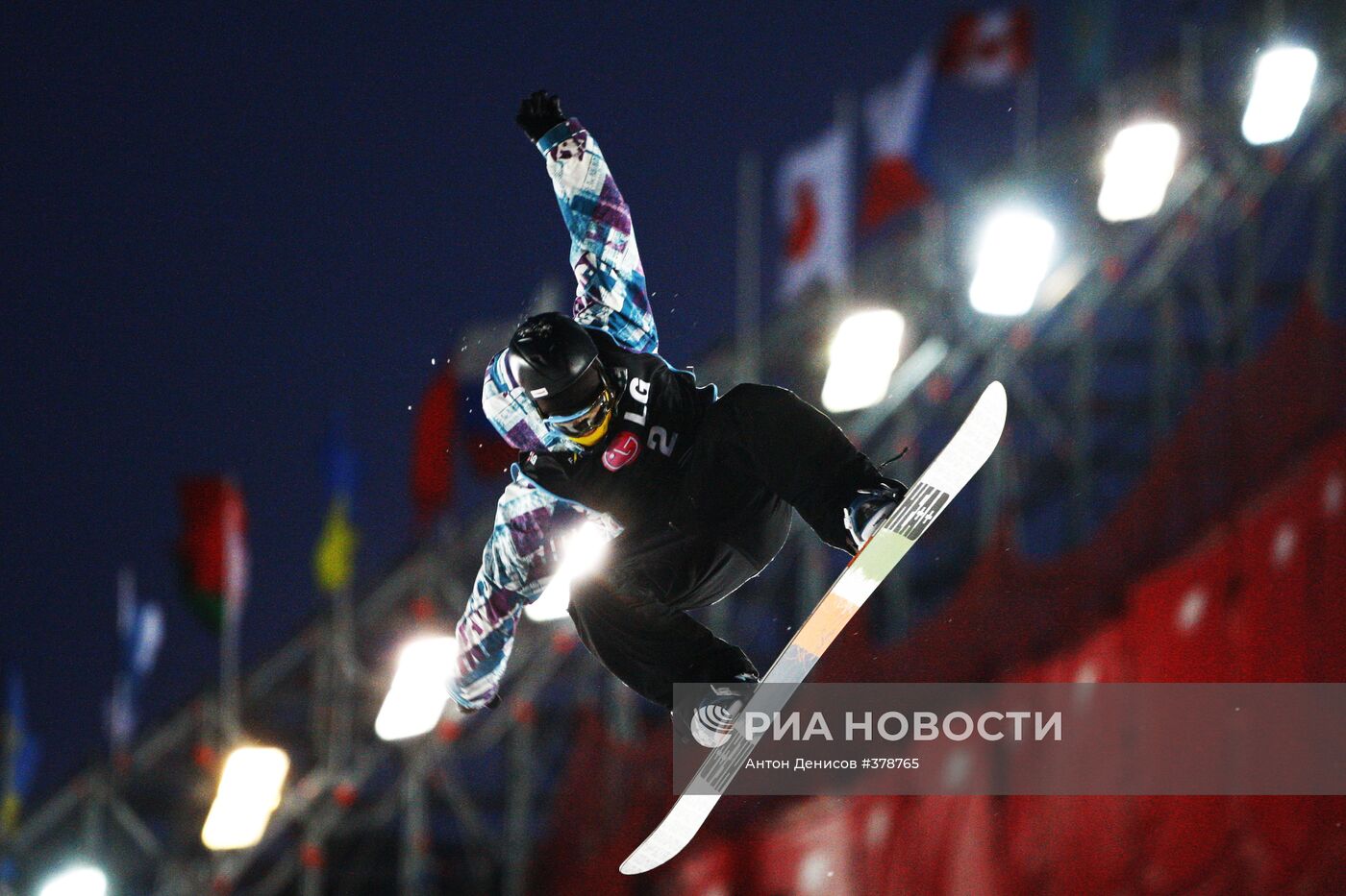 Финал Кубка Мира по сноуборду в дисциплине биг-эйр в Москве